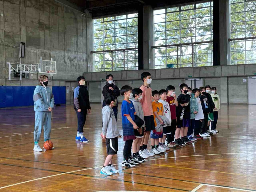 保護者の皆さんへ挨拶し、全日程終了