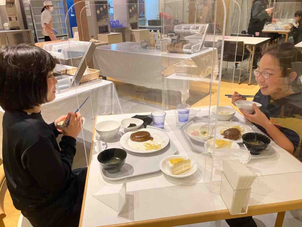 食事タイム