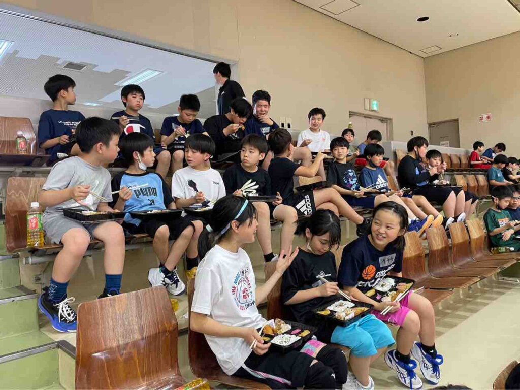 最後の時間はみんなでお昼タイム