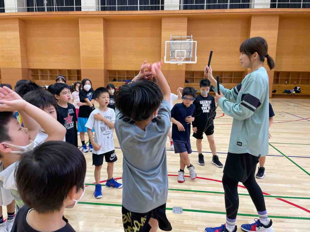 午前中はパス練習やシュート練習を実施