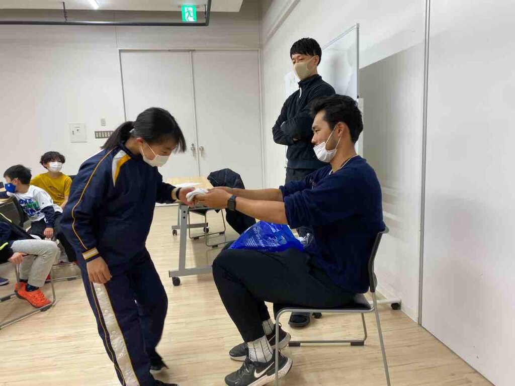 優勝者へは景品贈呈おめでとう