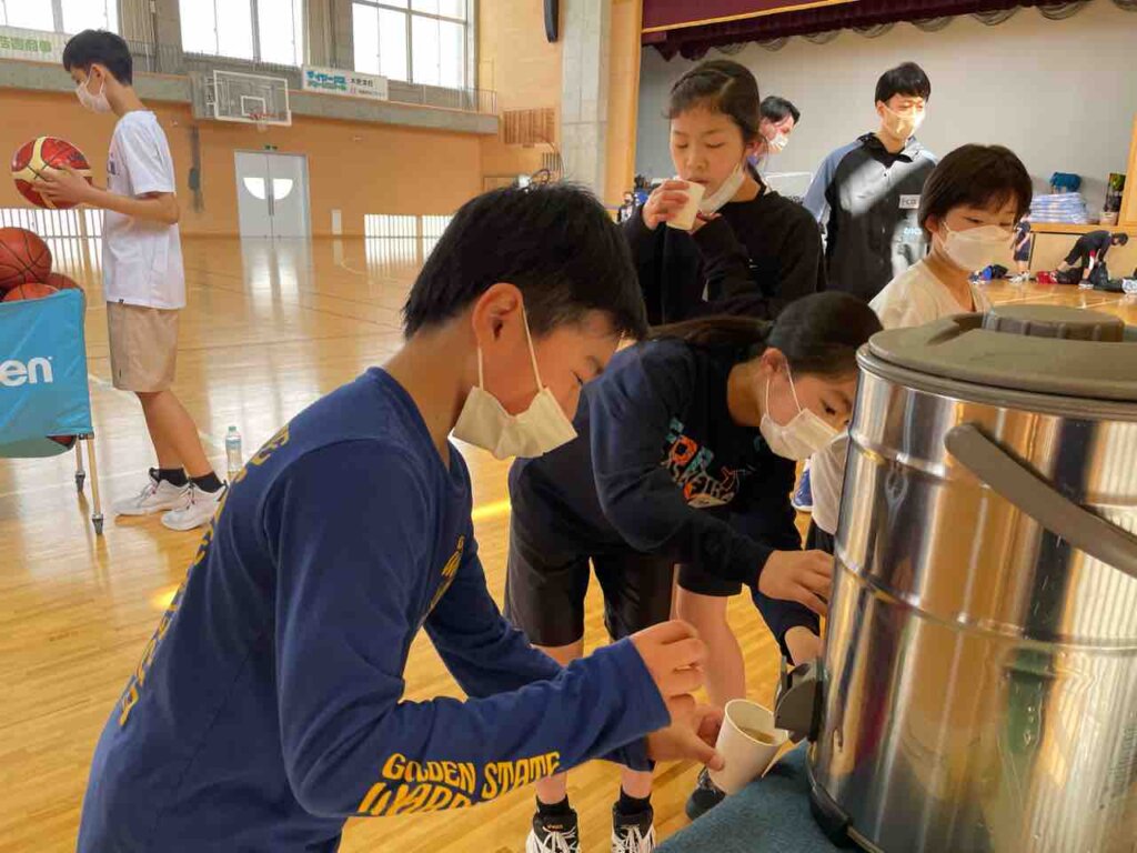 水分補給頑張った後の給水は格別ですね